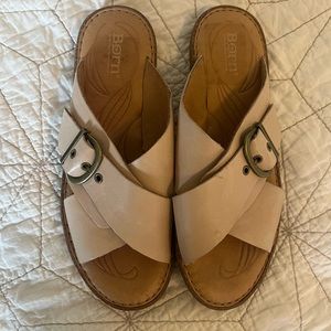 BORN cream sandals, size 9